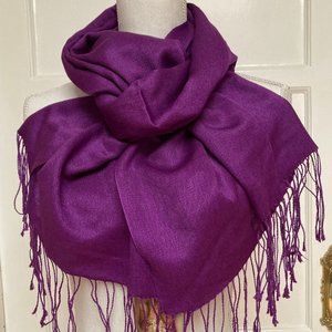 Betsy Johnson Purple Pashmina NWT  60% Cashmere, 40% Silk